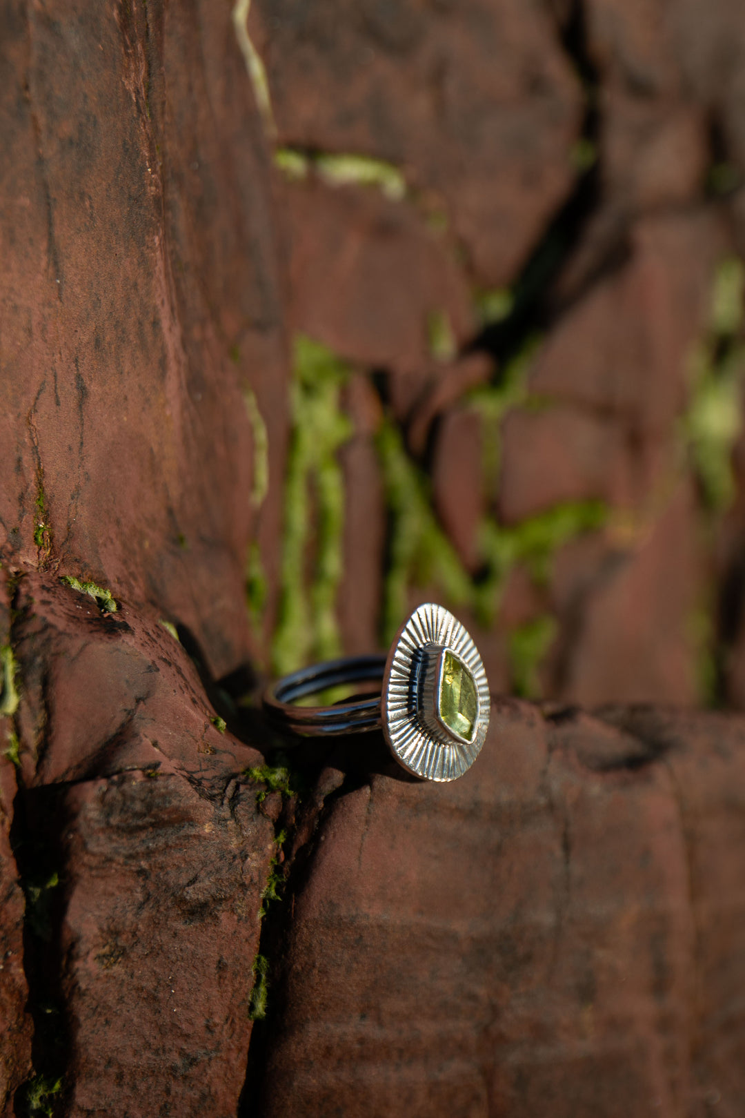 Faceted Peridot Ring in Decorative Sterling Silver - Size 8 US
