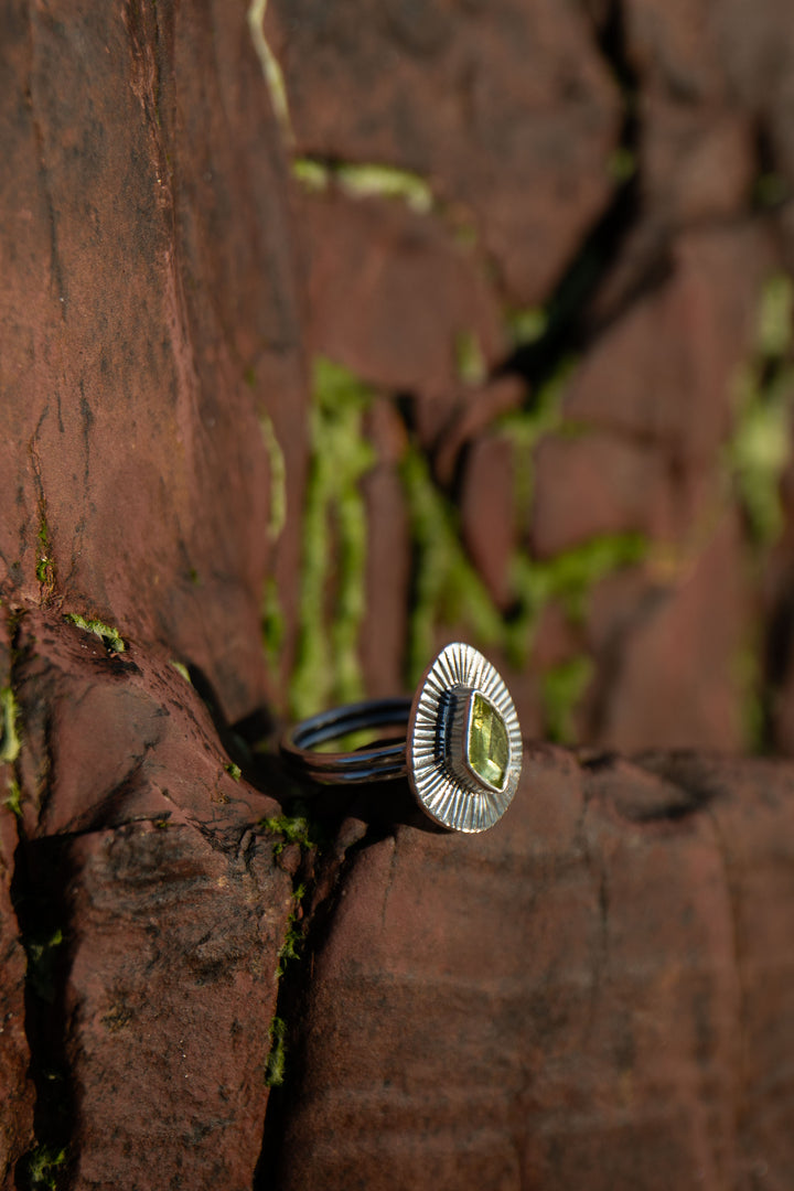Faceted Peridot Ring in Decorative Sterling Silver - Size 8 US
