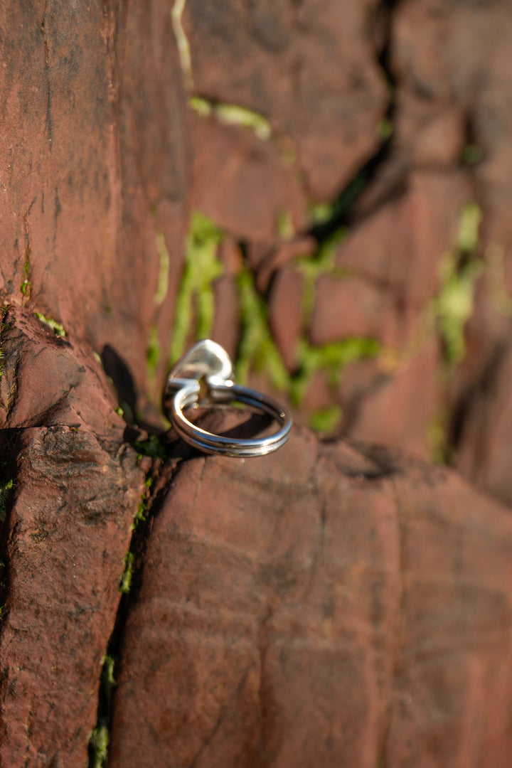 Faceted Peridot Ring in Decorative Sterling Silver - Size 8 US