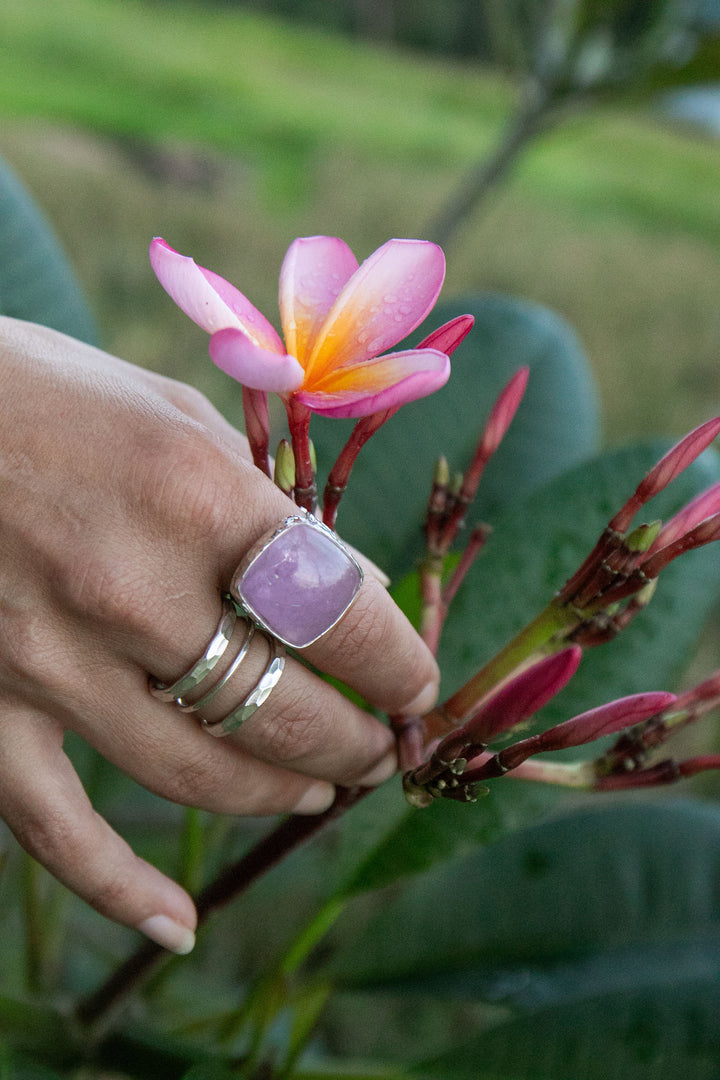 kunzite-ring-silver