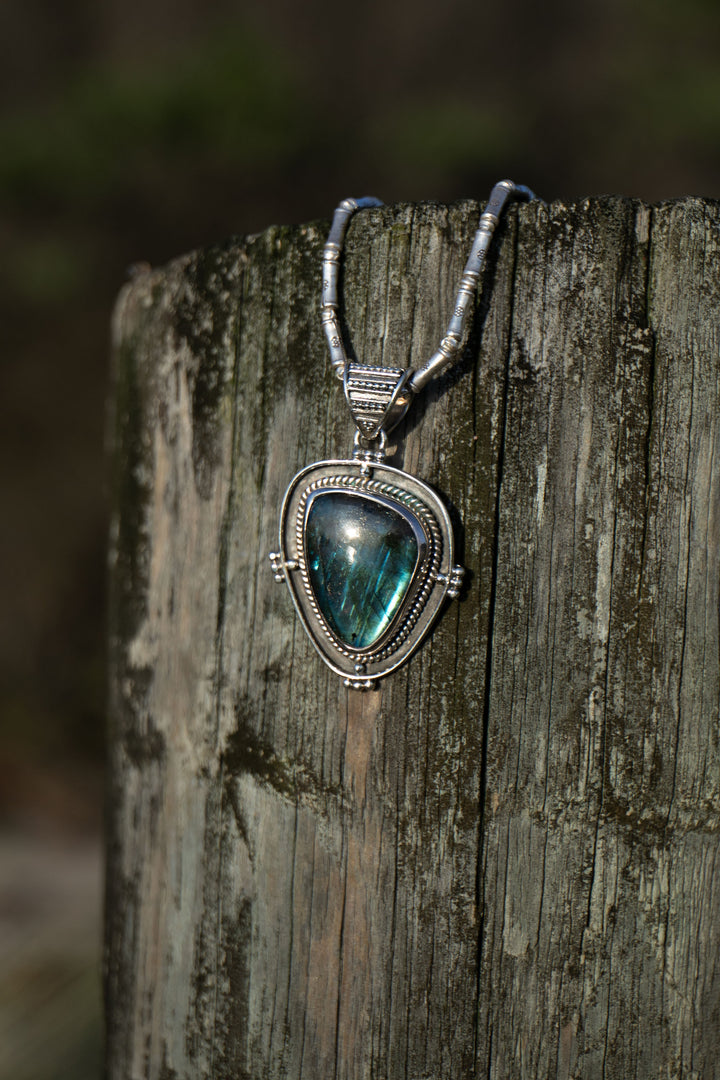 Statement Labradorite Pendant set in Unique Tribal Sterling Silver