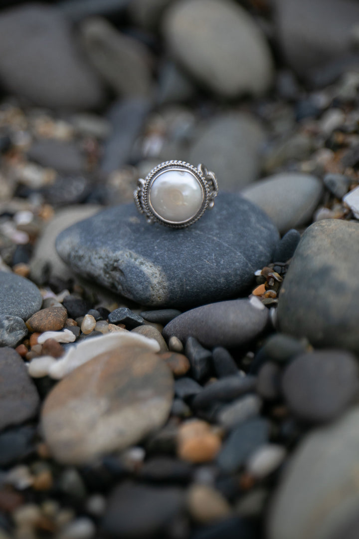 Freshwater Pearl Ring in Decorative Sterling Silver - Size 7 US
