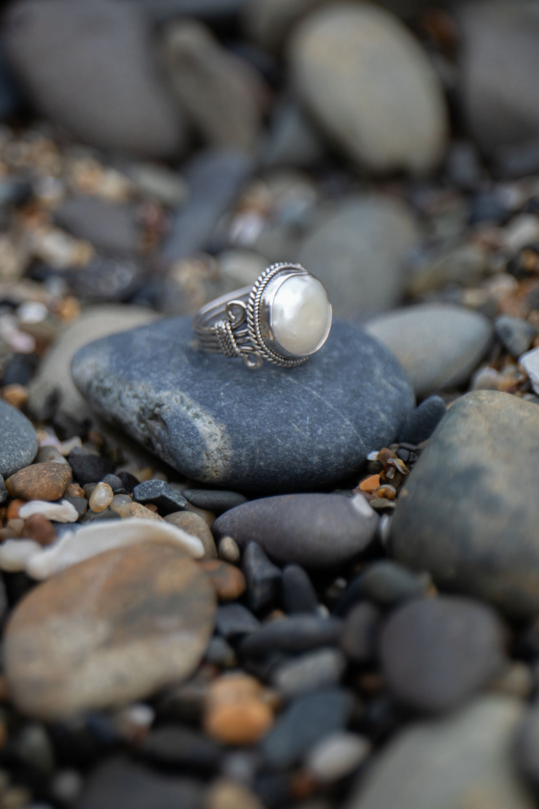 Freshwater Pearl Ring in Decorative Sterling Silver - Size 7 US