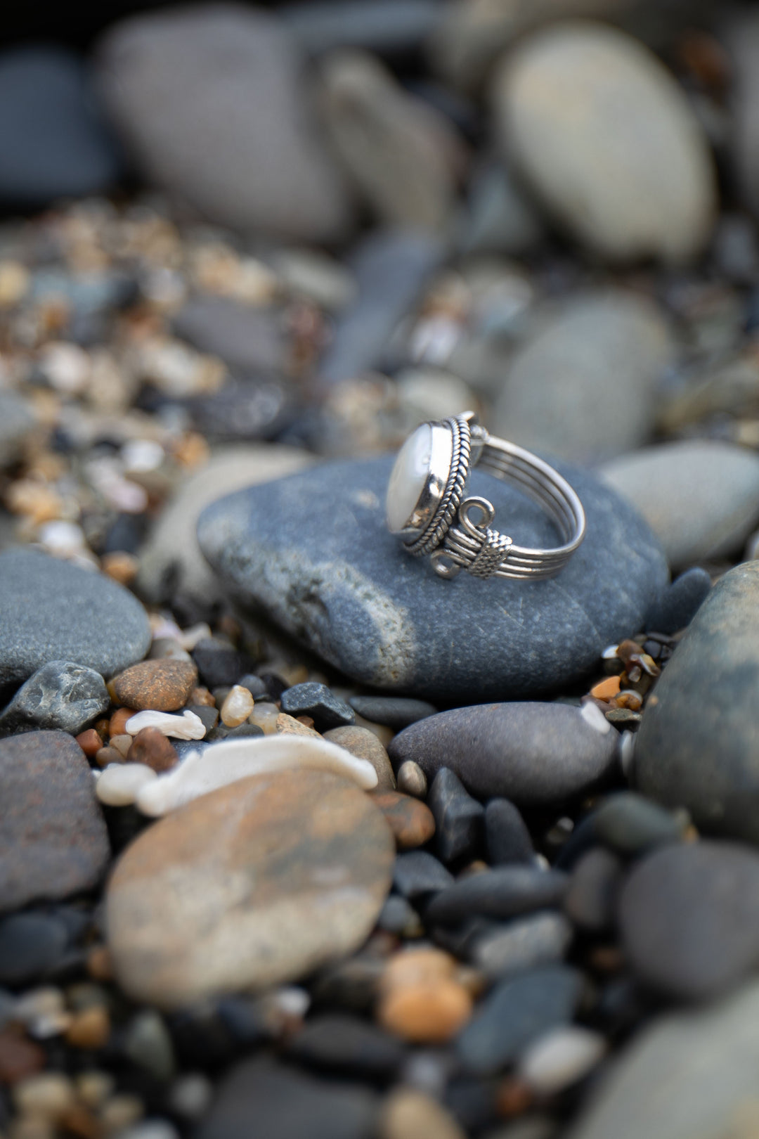 Freshwater Pearl Ring in Decorative Sterling Silver - Size 7 US