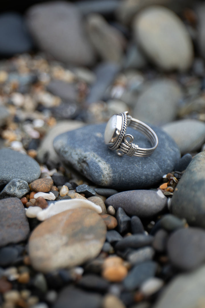 Freshwater Pearl Ring in Decorative Sterling Silver - Size 7 US