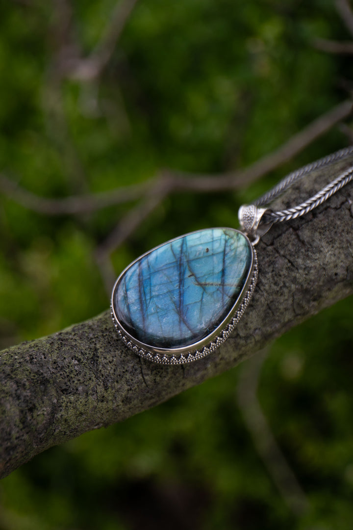Statement Labradorite Pendant set in Unique Tribal Sterling Silver