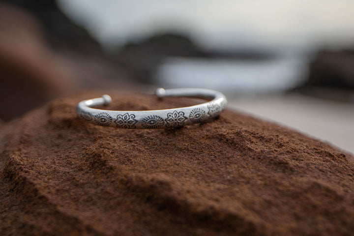 Gorgeous Thai Hill Tribe Silver Printed Bangle