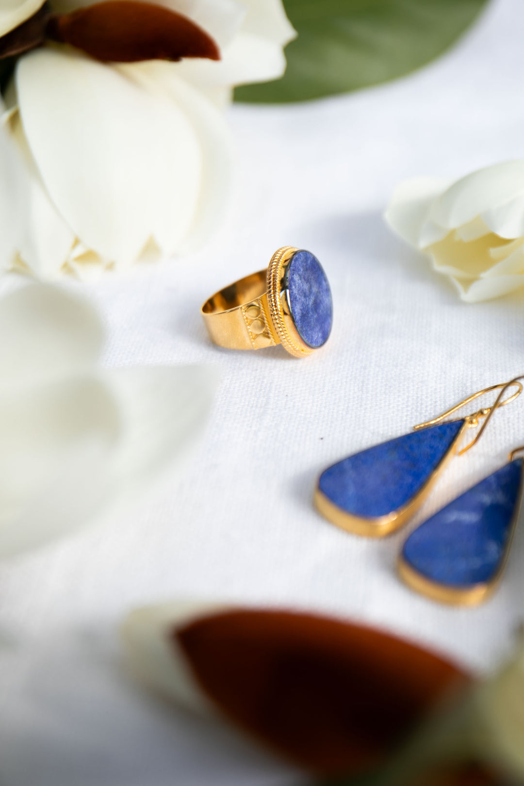 Lapis Lazuli Ring in Decorative Gold Plated 92.5% Sterling Silver - Size 7 US