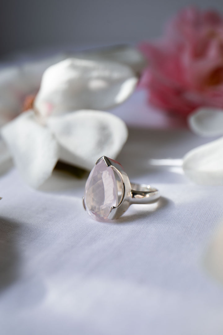 Pink Rose Quartz Ring set in Sterling Silver - Size 8.5 US