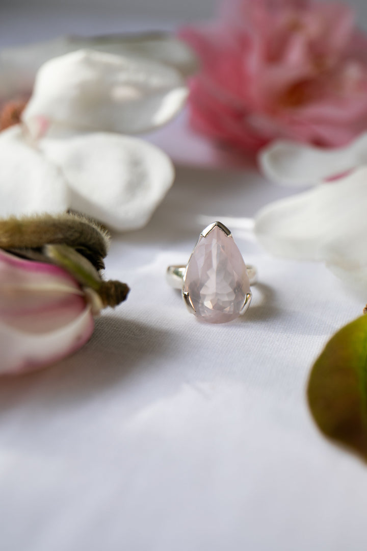 Pink Rose Quartz Ring set in Sterling Silver - Size 8.5 US