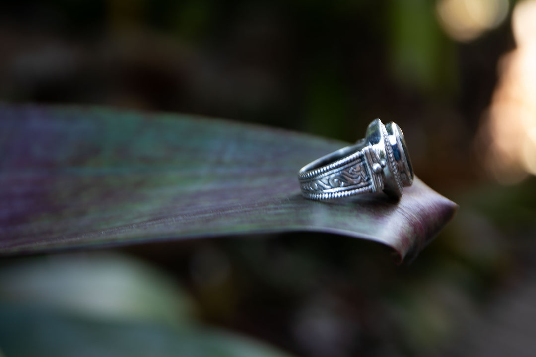 Labradorite Ring set in Decorative Sterling Silver Band - Size 7 US