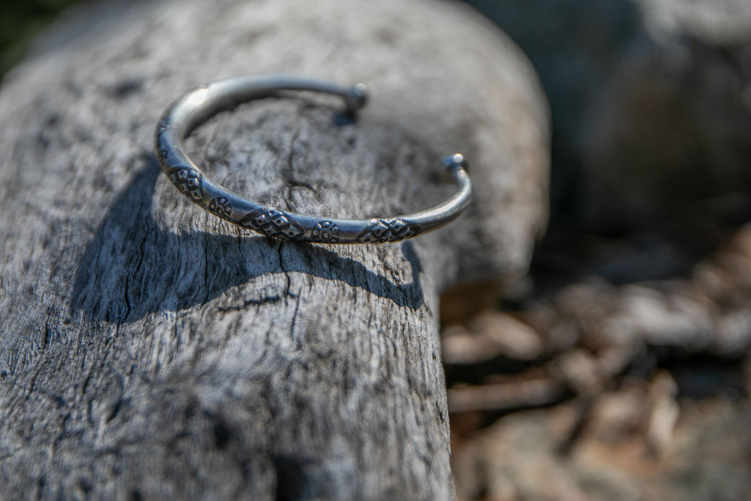 Gorgeous Thai Hill Tribe Silver Printed Bangle