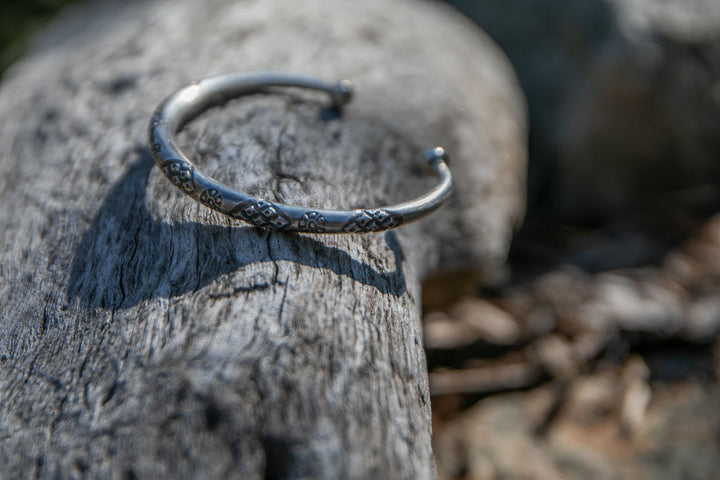 Gorgeous Thai Hill Tribe Silver Printed Bangle