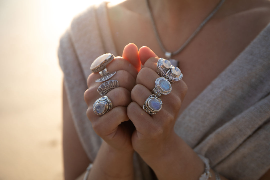 Decorative Moonstone Ring in Sterling Silver - Size 7