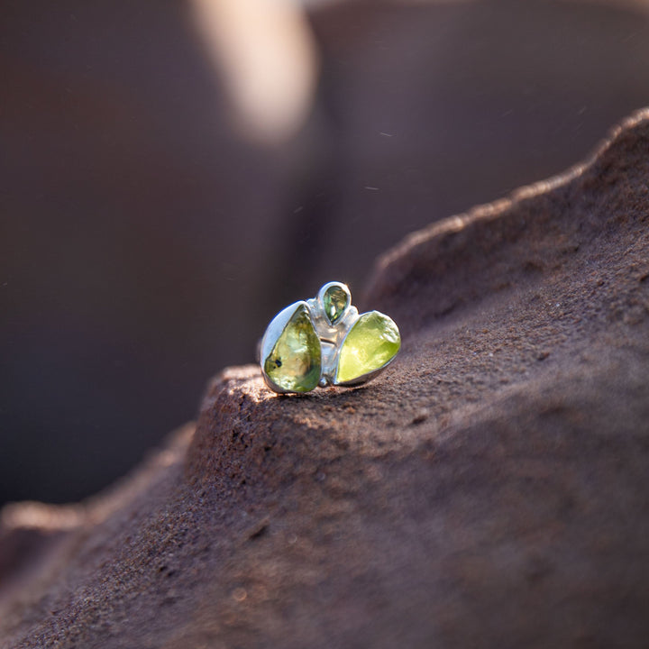Raw and Faceted Peridot Ring in Sterling Silver - Adjustable