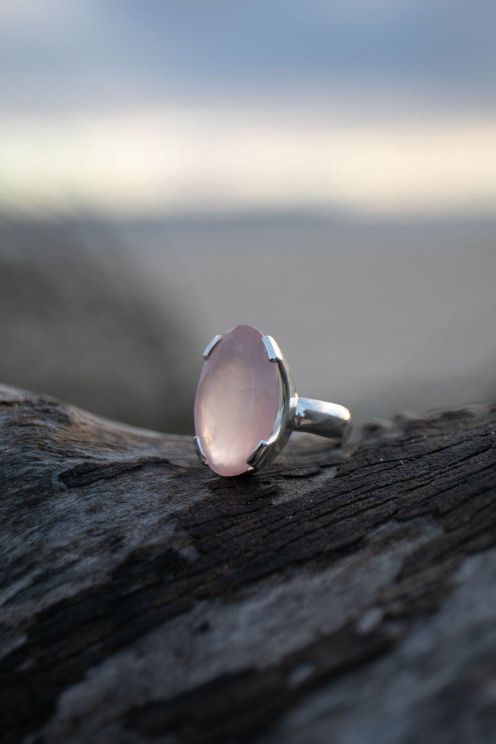 Pink Rose Quartz Ring set in Sterling Silver - Size 8 US