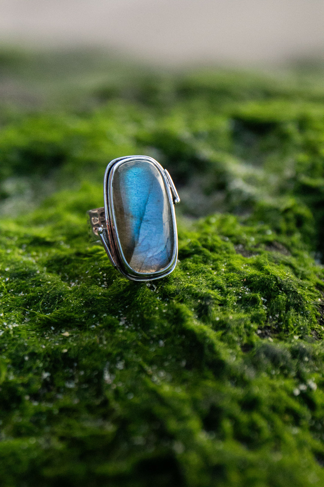 A+ Grade Labradorite Ring set in 92.5% Sterling Silver Band - Size 7 US