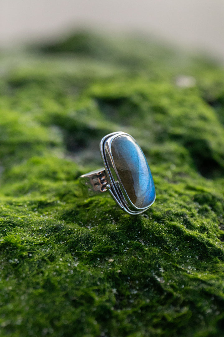 A+ Grade Labradorite Ring set in 92.5% Sterling Silver Band - Size 7 US