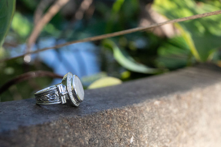 Decorative Moonstone Ring in Sterling Silver - Size 7