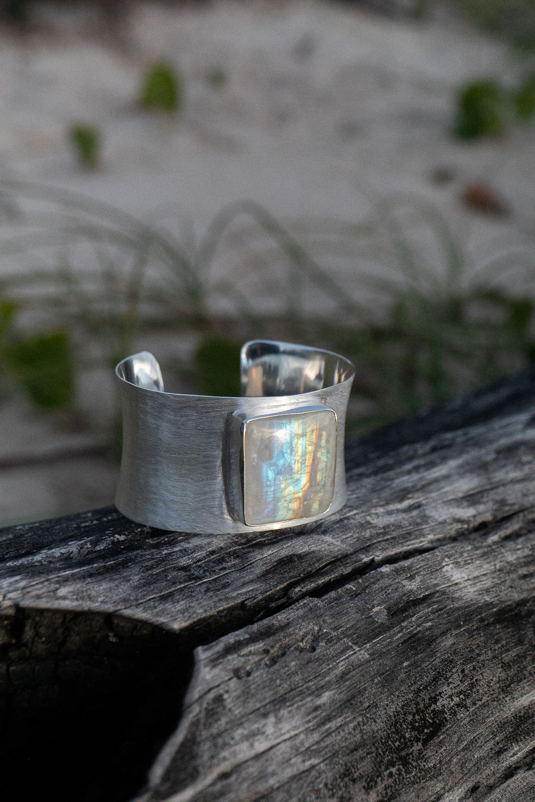 rainbow-moonstone-silver-bangle