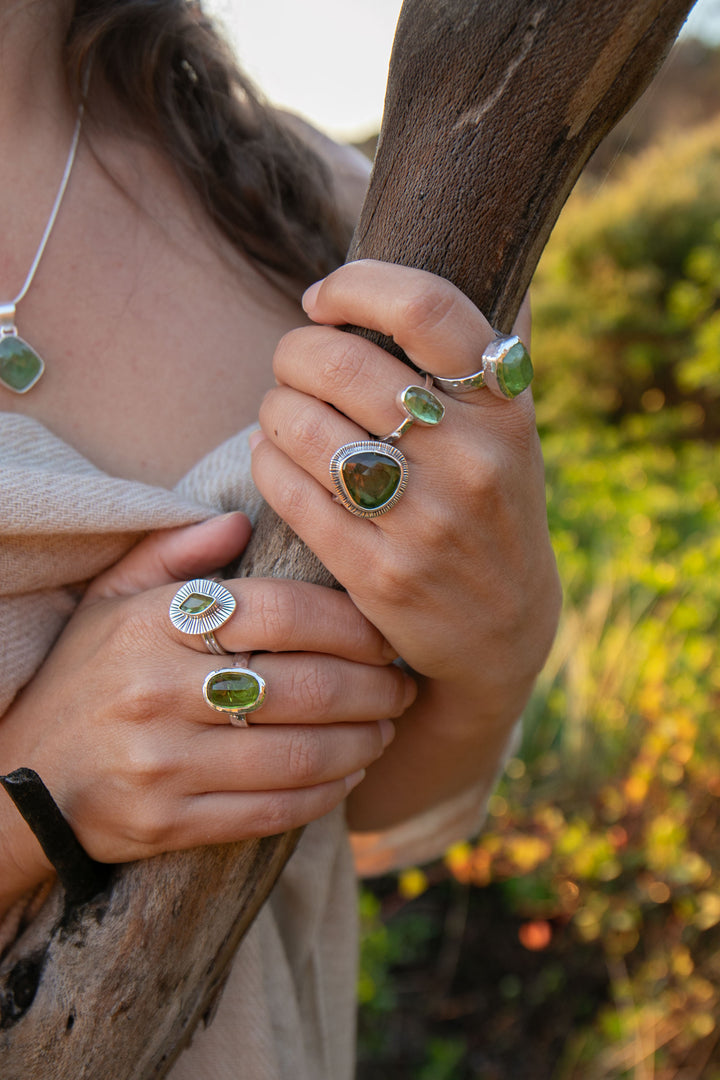 Faceted Peridot Ring in Decorative Sterling Silver - Size 8 US