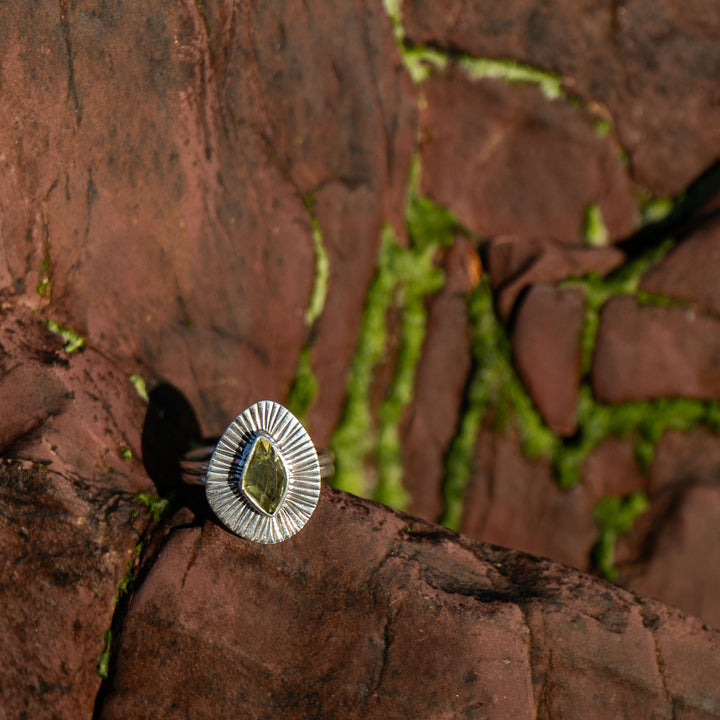 Faceted Peridot Ring in Decorative Sterling Silver - Size 8 US