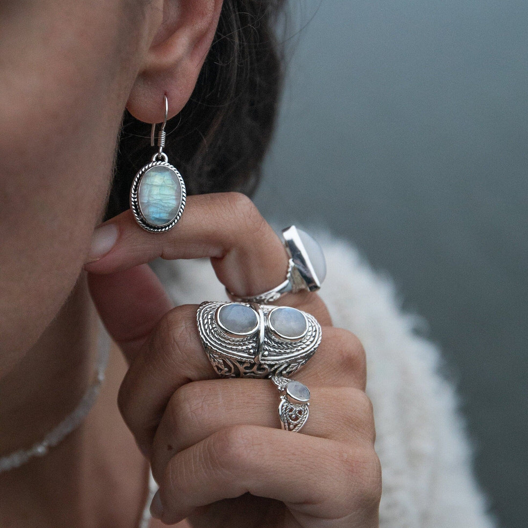 moonstone-silver-earrings