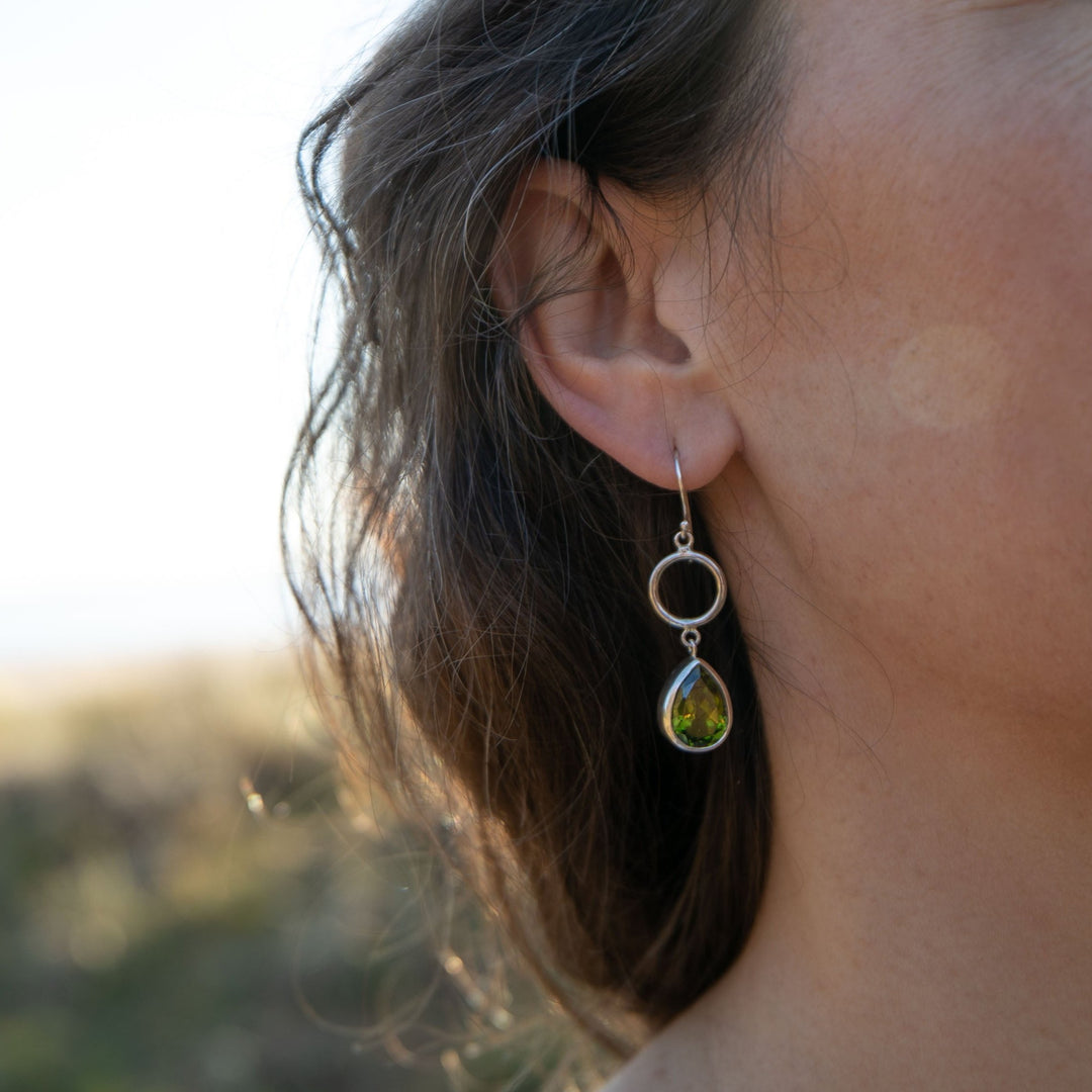 peridot-silver-earrings