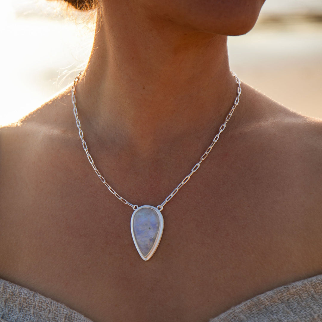 rainbow-moonstone-pendant