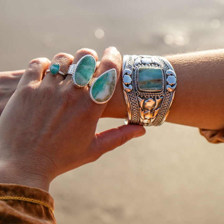 peruvian-opal-brushed-silver-ring