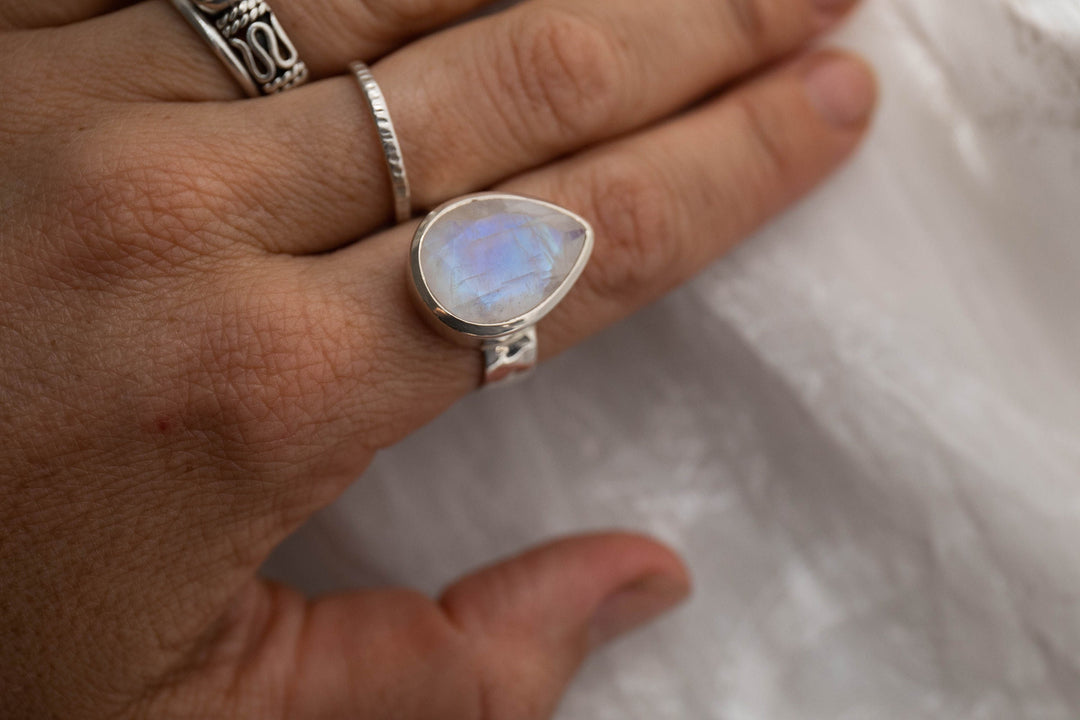 Faceted Rainbow Moonstone Ring in Teardrop Sterling Silver Setting with Beaten Band - Size 8 US